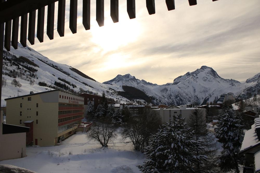 The People - Les 2 Alpes Hotel Les Deux Alpes Exterior photo